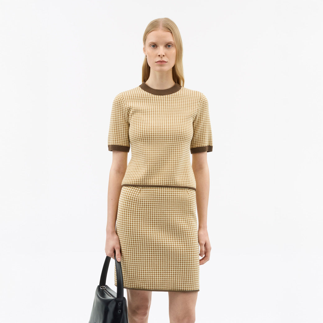 Flora Crew Neck Rib-Knit Shirt - Brown