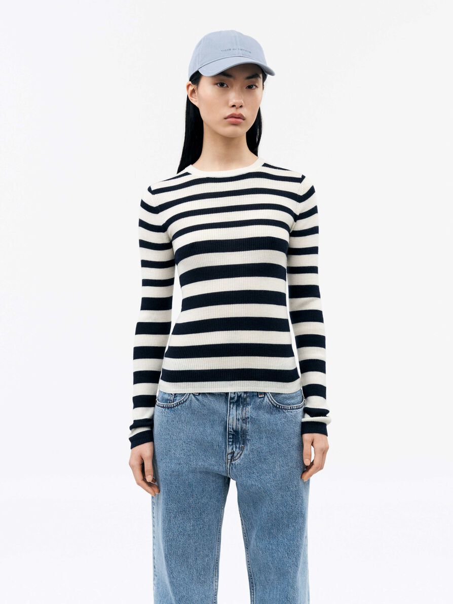 Ovie S - Sweater